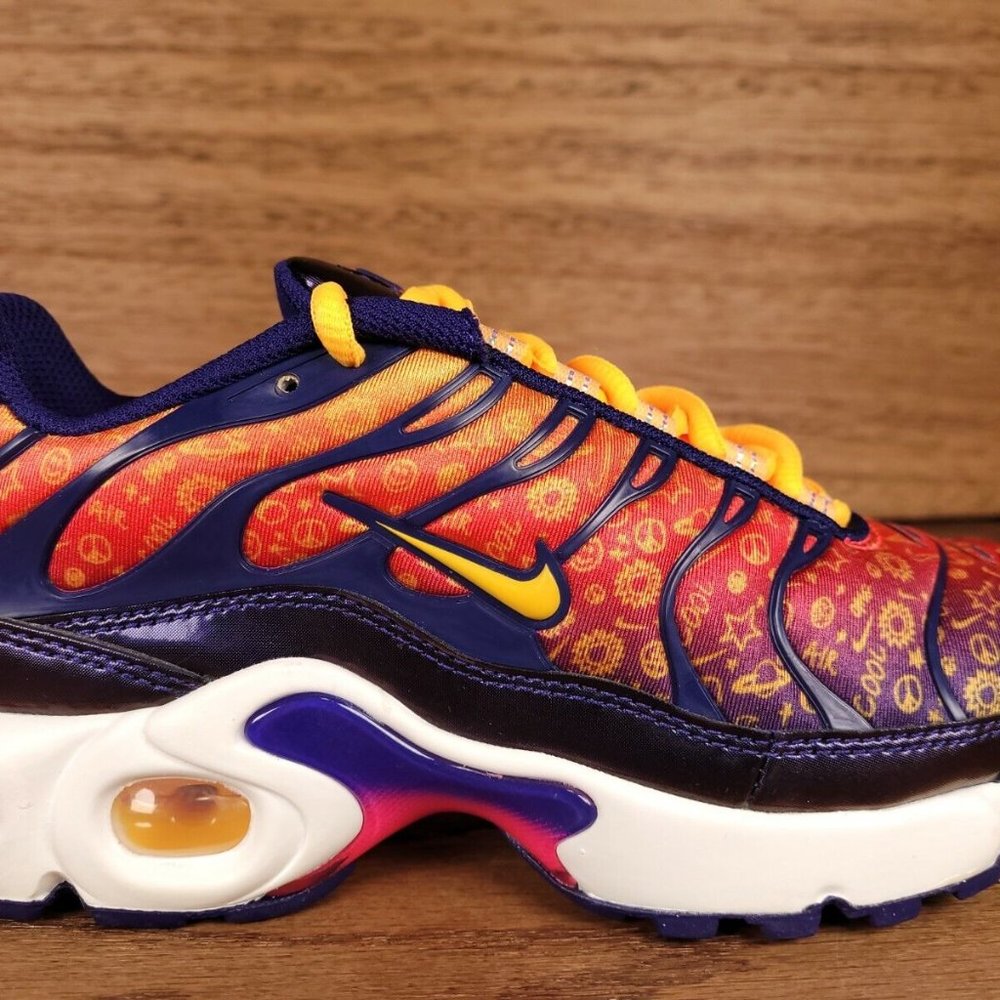 Nike Air Max Plus Purple Laser Orange Cosmic CI9932-500 Women’s Size 5.5 /4Y
